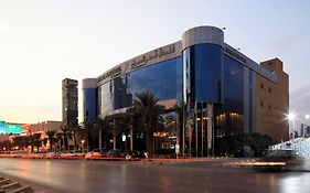 فندق قصر الحمرا باي وورويك